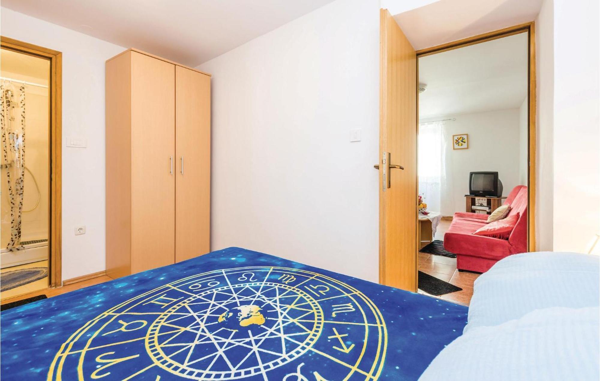 1 Bedroom Nice Apartment In Senj Zengg Kültér fotó